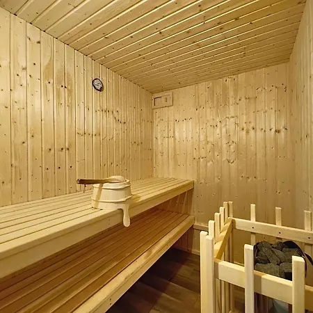 Schwan 315 度假居